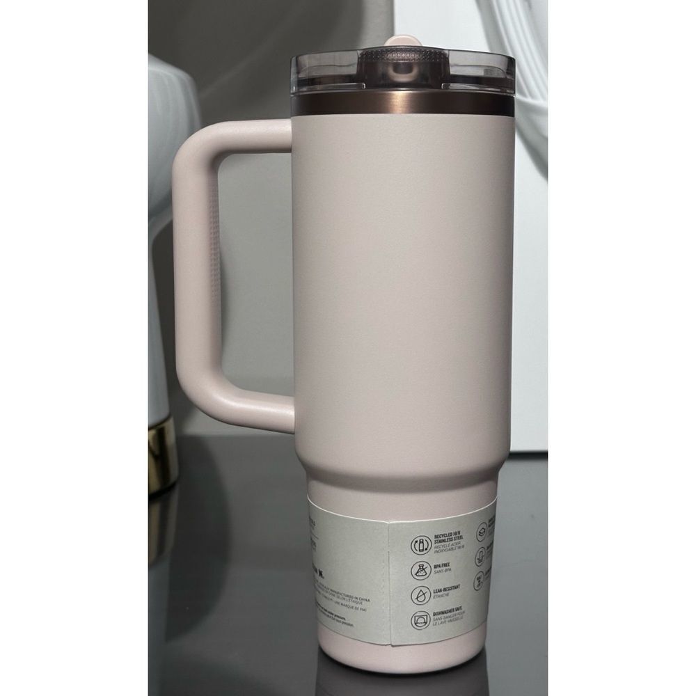 STANLEY QUENCHER PROTOUR FLIP STRAW TUMBLER | 30 OZ, GILDED SUGAR - Picture 2 of 4